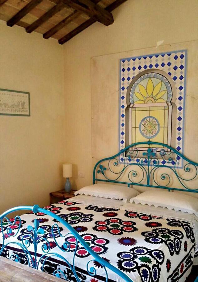 B&B Santa Caterina アックアヴィーヴァ・ピチェーナ 部屋 写真