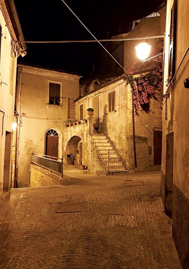 B&B Santa Caterina アックアヴィーヴァ・ピチェーナ 部屋 写真